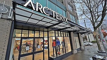 Amer Sports eleva sus previsiones del tercer trimestre mientras Arc’teryx repunta