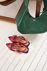 Vestiaire Collective integra a Ganni en su servicio de reventa