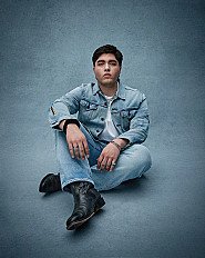 Levi’s y Colors incluyen a México en su programa global para artistas emergentes