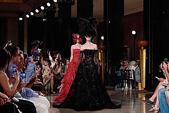 Elie Saab, Jean Paul Gaultier y Stéphane Rolland despliegan su diversidad creativa en París