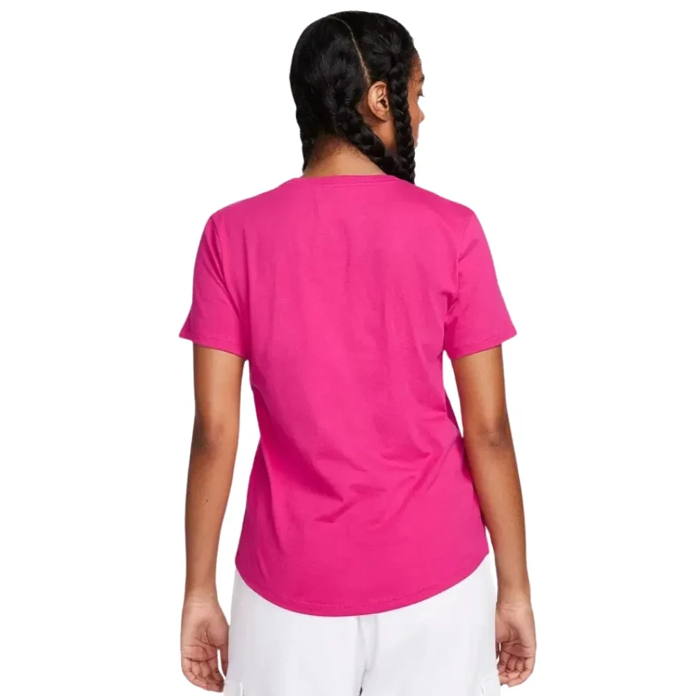 Nike Essential